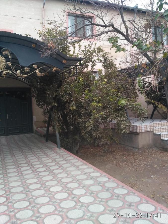 Bed and Breakfast Western House Qorowul Exterior foto