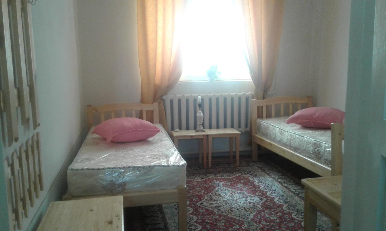 Bed and Breakfast Western House Qorowul Exterior foto
